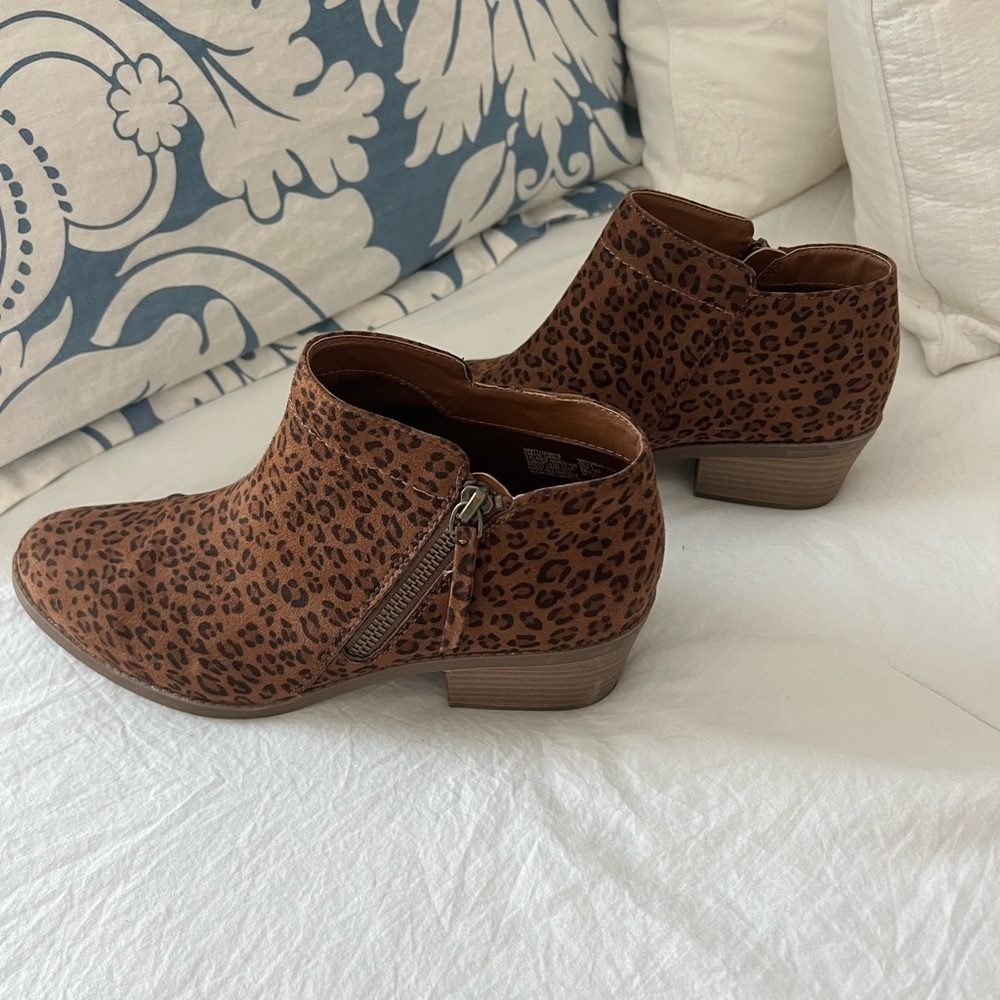 Time And Tru Brown Leopard Print Booties Size 8 - image 2